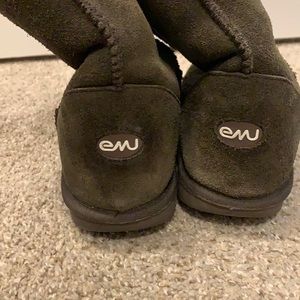 Emu boots